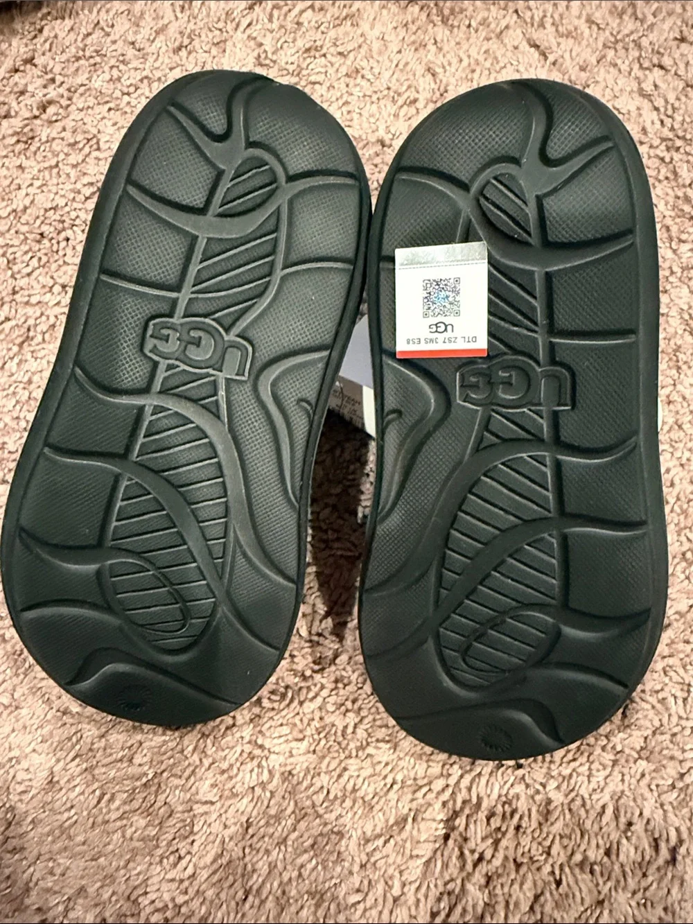 UGG T Sport Yeah Toddler Girl Black Padded Slide Sandals